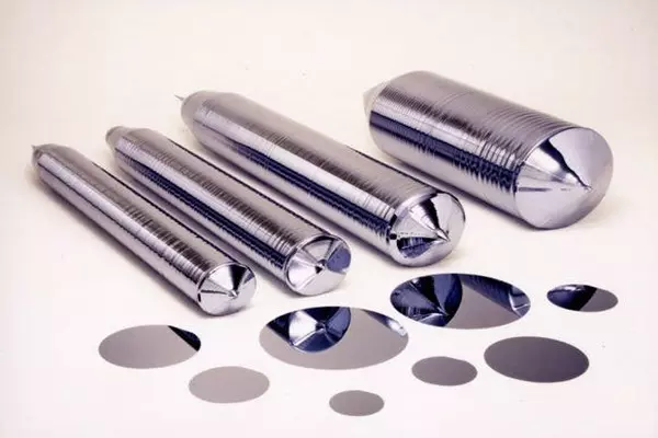 ¿Cómo se hacen los paneles solares? 2 Corte y preparación de obleas de silicio: Creando la base del panel