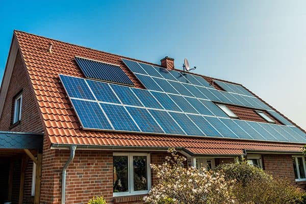 Paneles solares para casa - Todo sobre los sistemas solares domésticos 3 Cómo ahorra dinero la energía solar